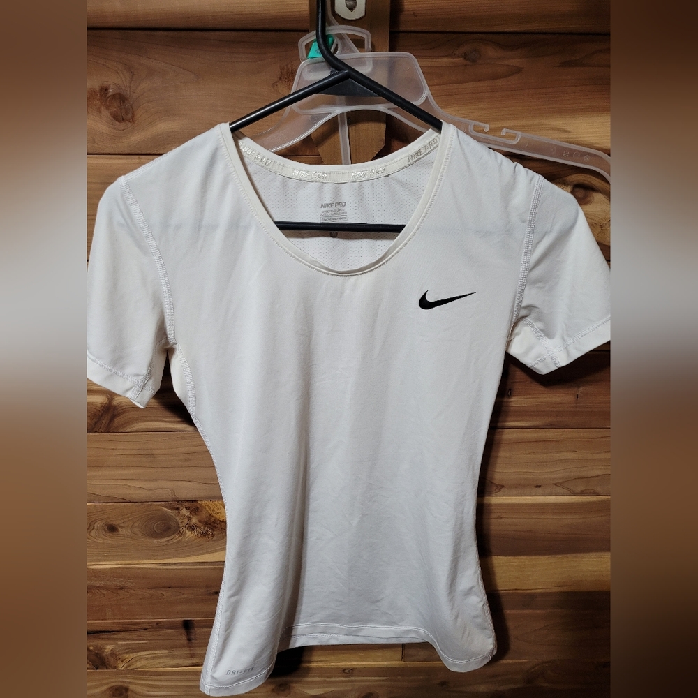 White tee